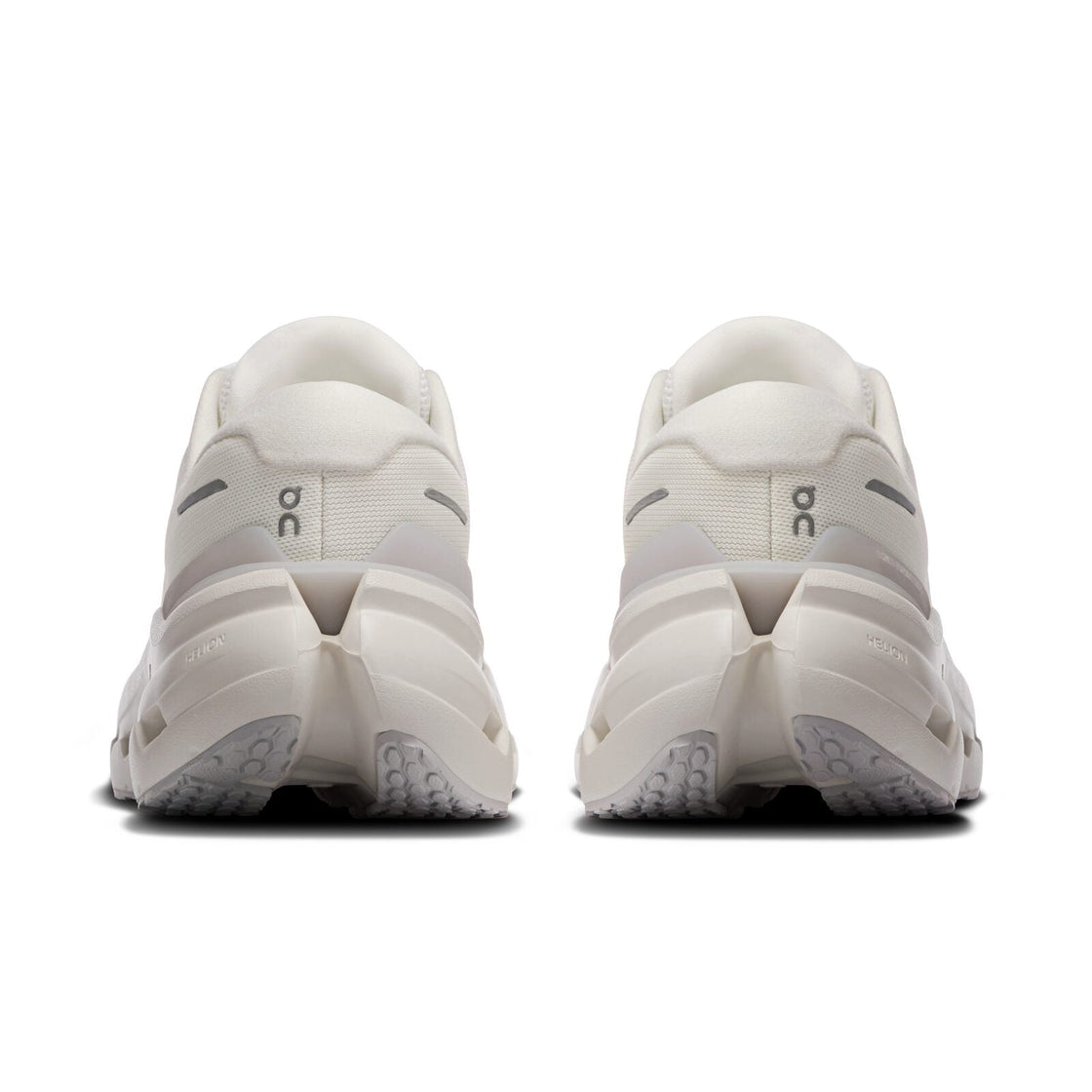 3WG10050924-cloudrunner_3-ss26-white_ivory-w-1×1-g5