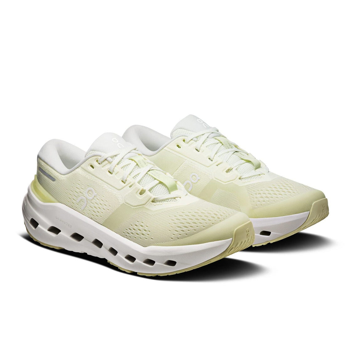 3WG10054723-cloudrunner_3-ss26-seedling_ivory-w-1×1-g6