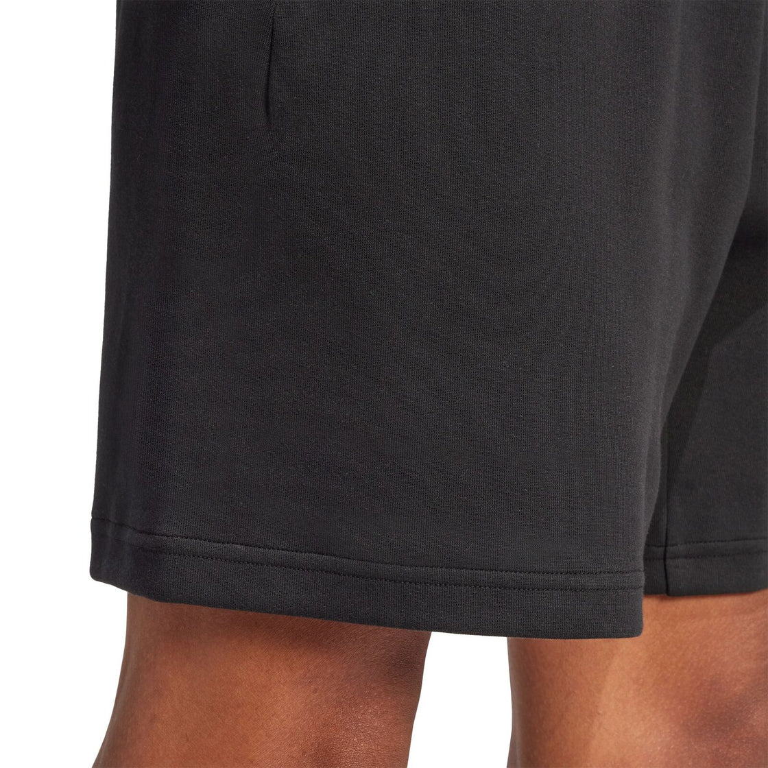 JD4956_6_APPAREL_On Model_Detail View 1_transparent