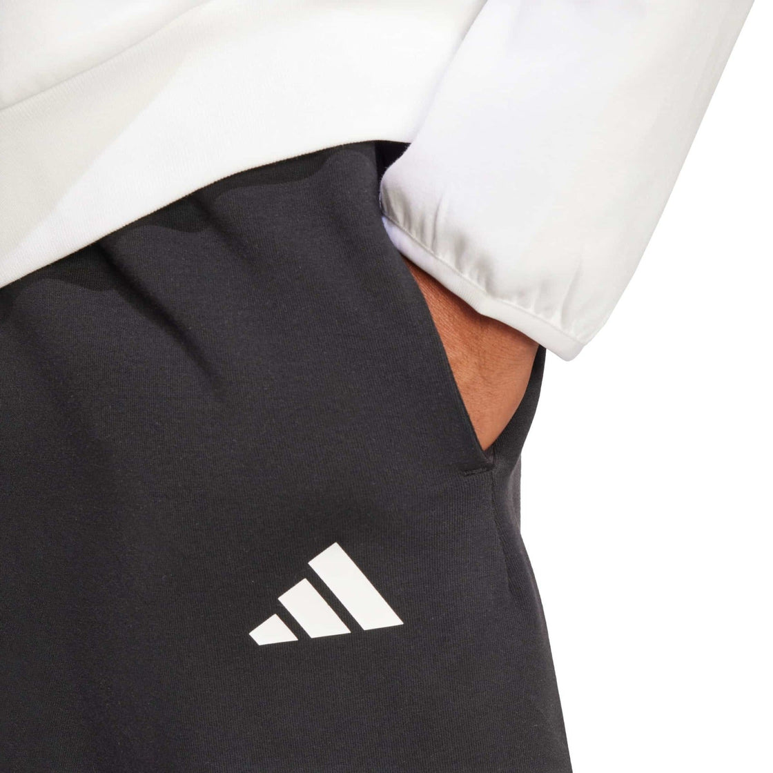 JD4956_7_APPAREL_On Model_Detail View 2_transparent