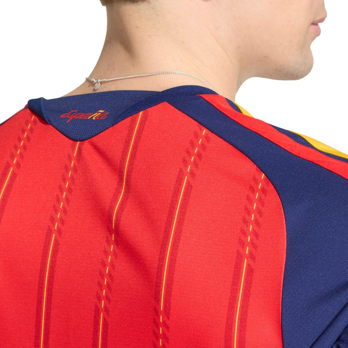 JN4390_7_APPAREL_On Model_Detail View 2_transparent