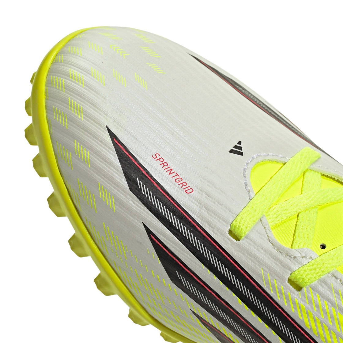 JR9051_7_FOOTWEAR_Photography_Detail View 1_transparent