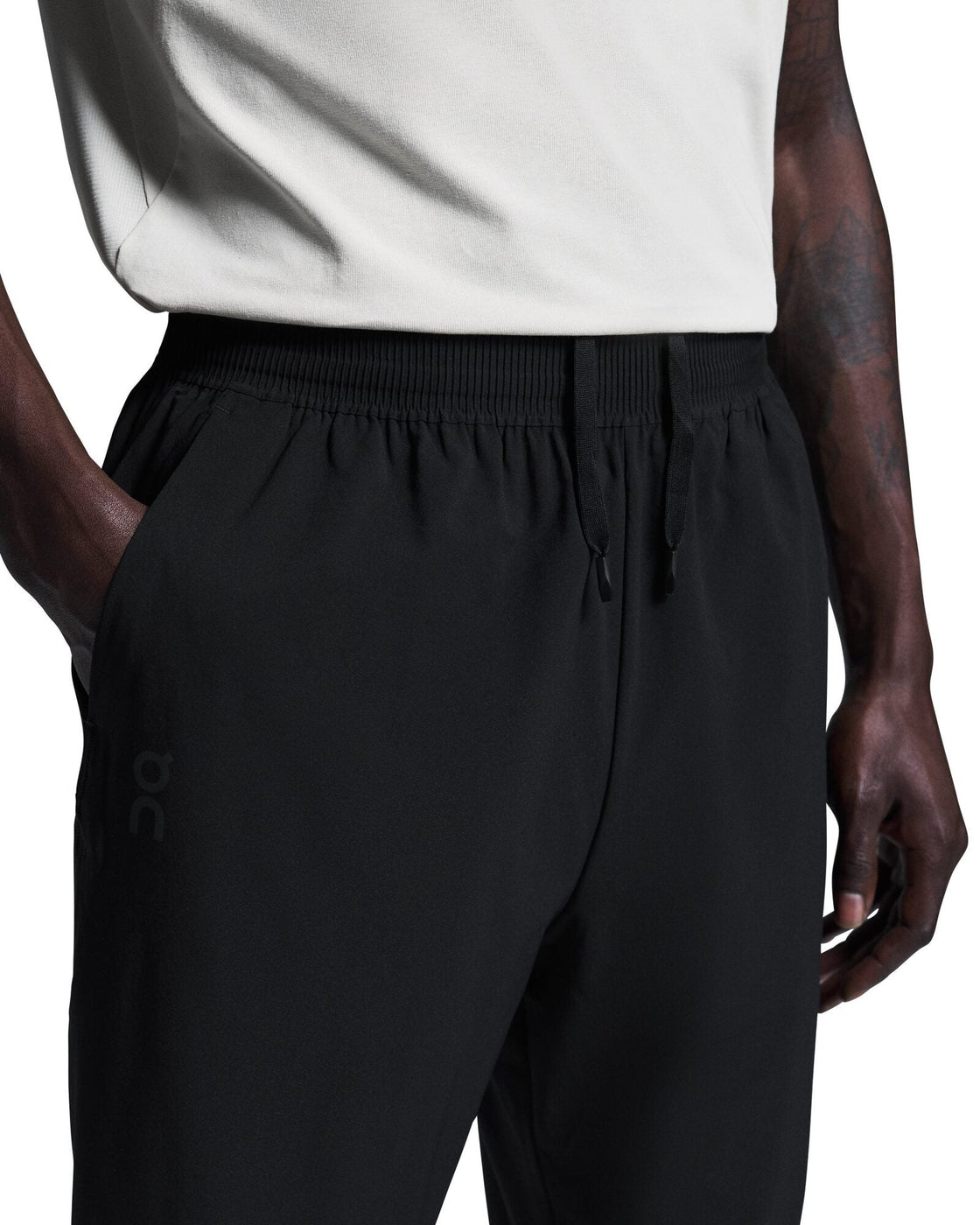 1ME30390553-focus_pants-fw24-black-m-4×5-tr-g5