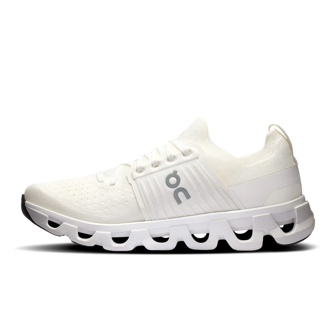 3MF10131200-cloudswift_4-ss25-white_white-m-g4
