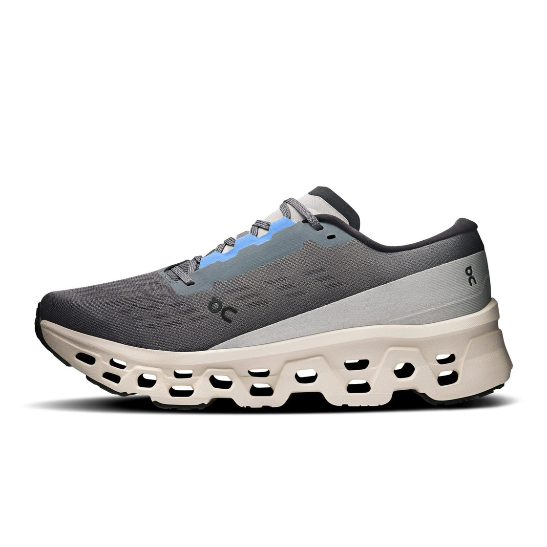 3MG10054857-cloudmonster_3-ss26-rock_silver-m-1×1-g4