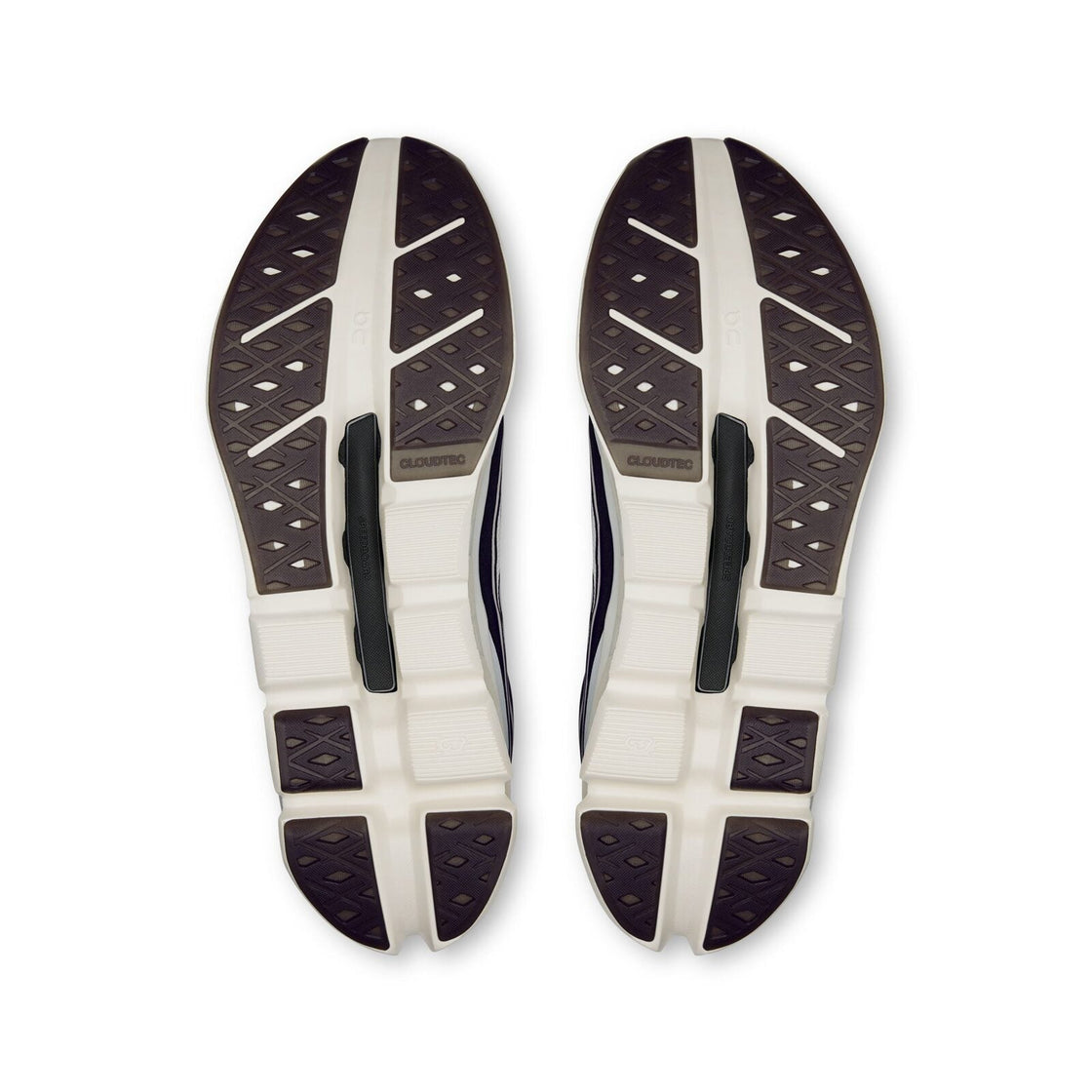 3WF30440791-cloudflow_5_ad-ss26-ivory_black-w-1×1-g3