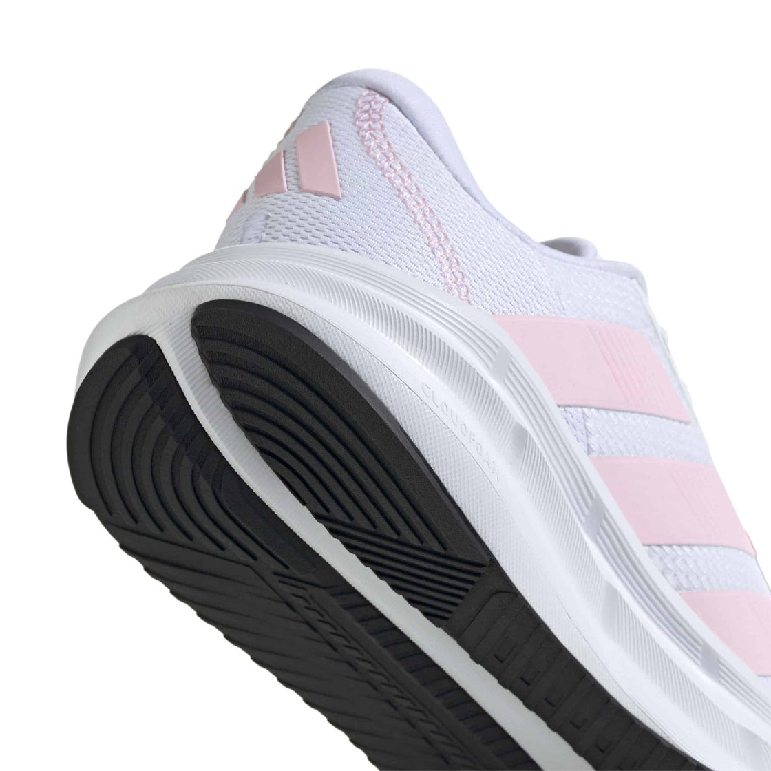 ID8762_8_FOOTWEAR_Photography_Detail View 1_transparent
