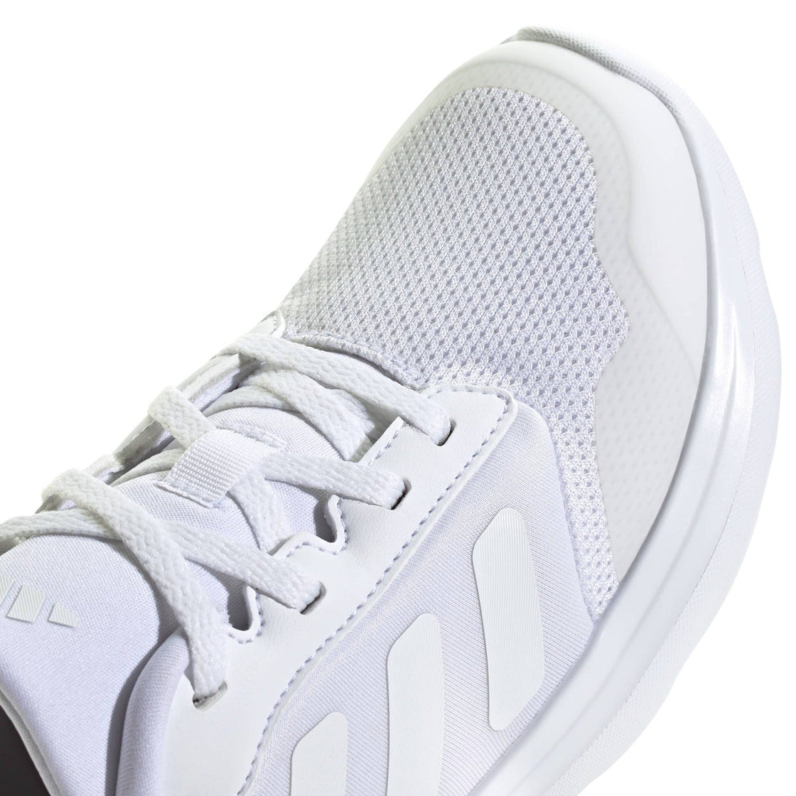 IE3543_7_FOOTWEAR_Photography_Detail View 1_transparent