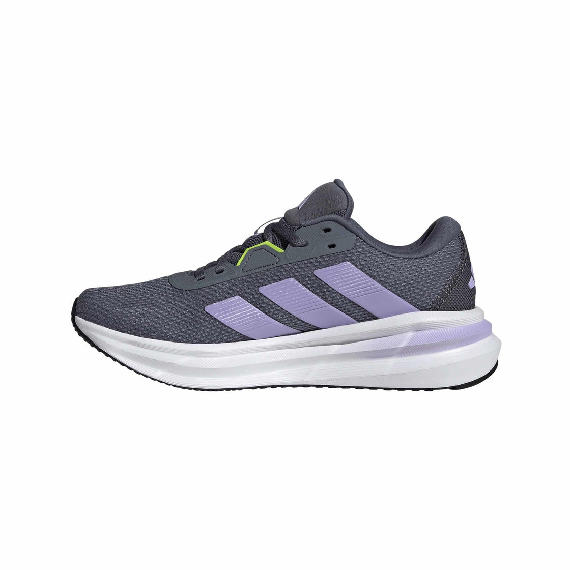 JP6591_5_FOOTWEAR_Photography_Side Medial Center View_transparent
