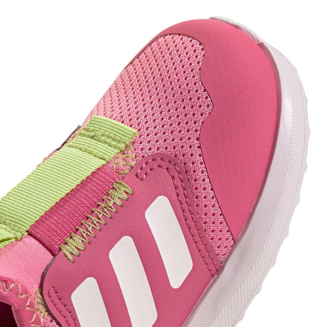 JR2297_9_FOOTWEAR_Photography_Detail View 2_transparent