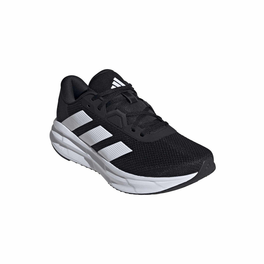 ID8760_6_FOOTWEAR_Photography_Front Lateral Top View_transparent