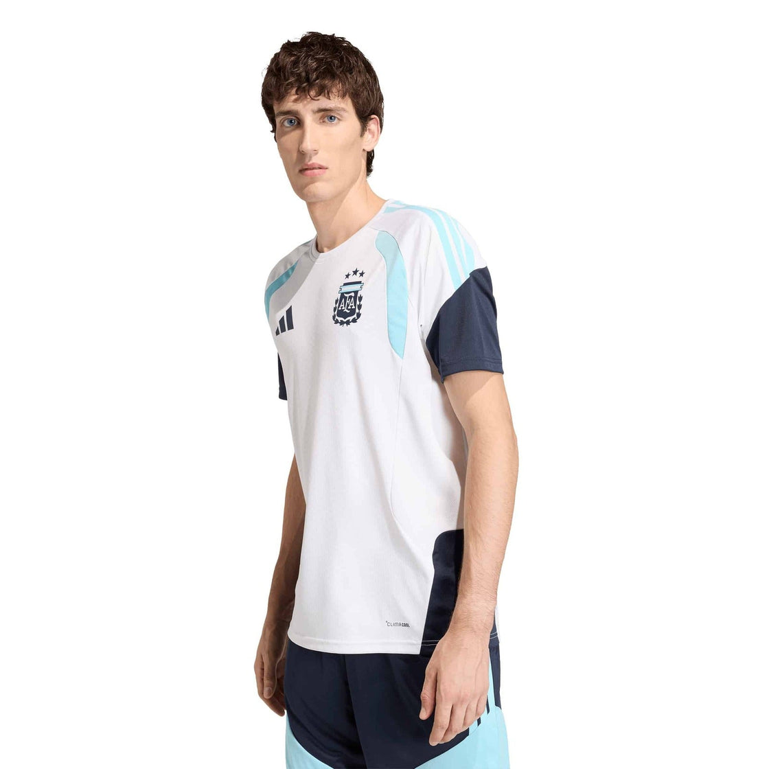 JY7029_3_APPAREL_On Model_Standard View_transparent