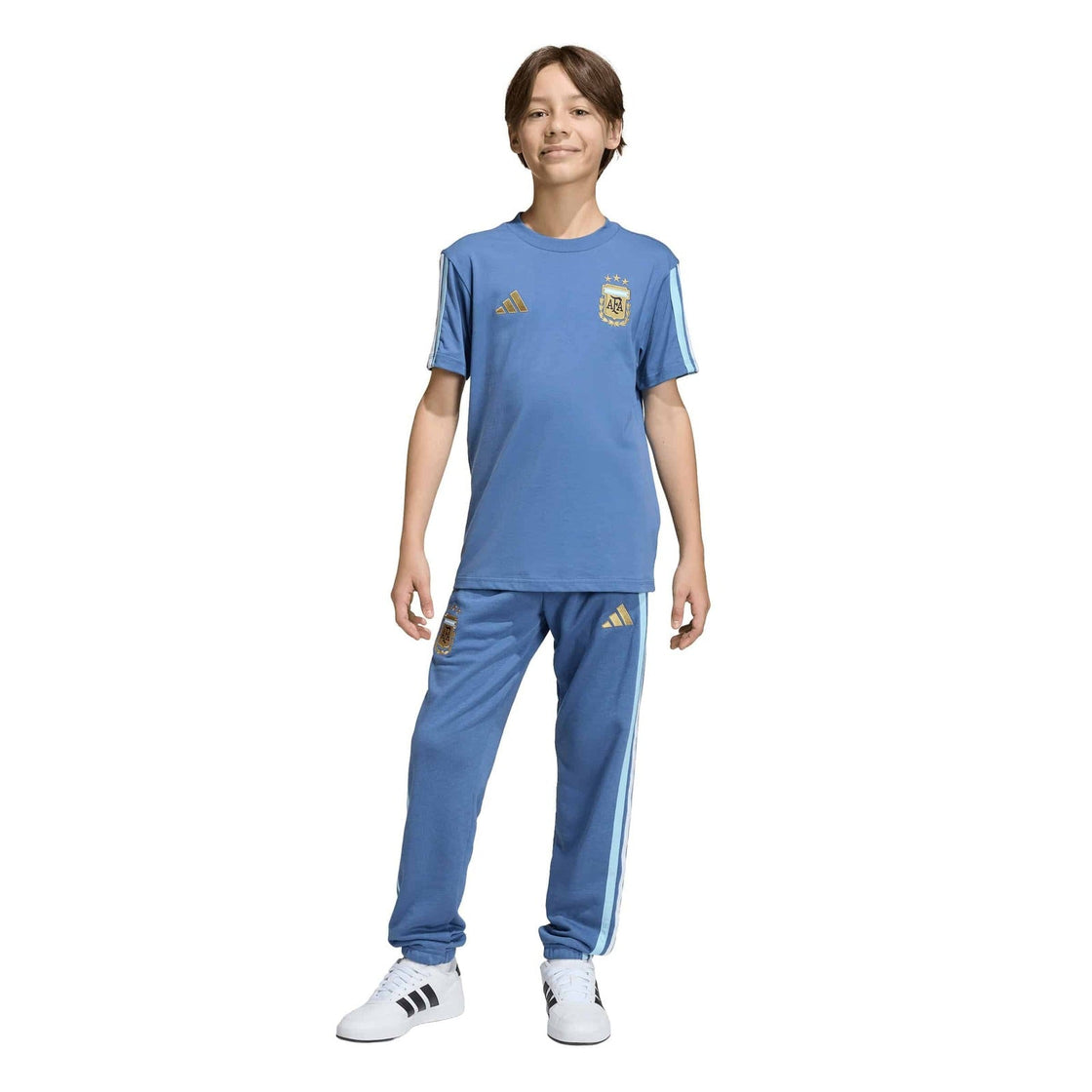 JZ6302_4_APPAREL_On Model_Walking View_transparent