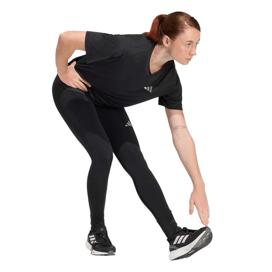 KA0138_4_APPAREL_On Model_Walking View_transparent