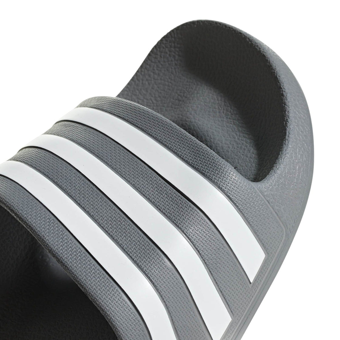 F35538_8_FOOTWEAR_Photography_Detail View 1_transparent