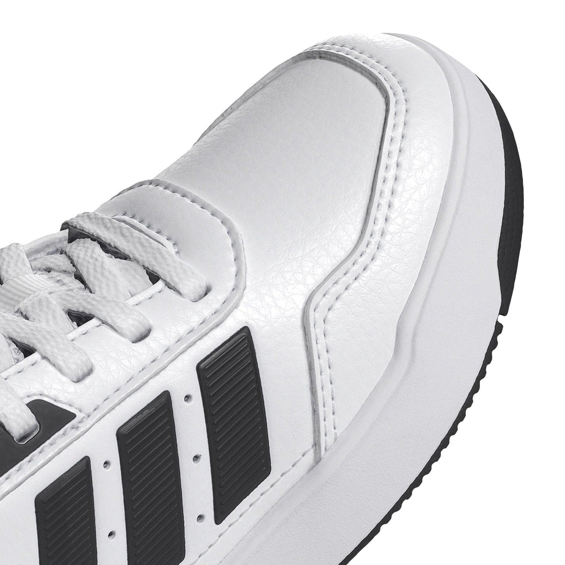 JQ1859_8_FOOTWEAR_Photography_Detail View 1_transparent