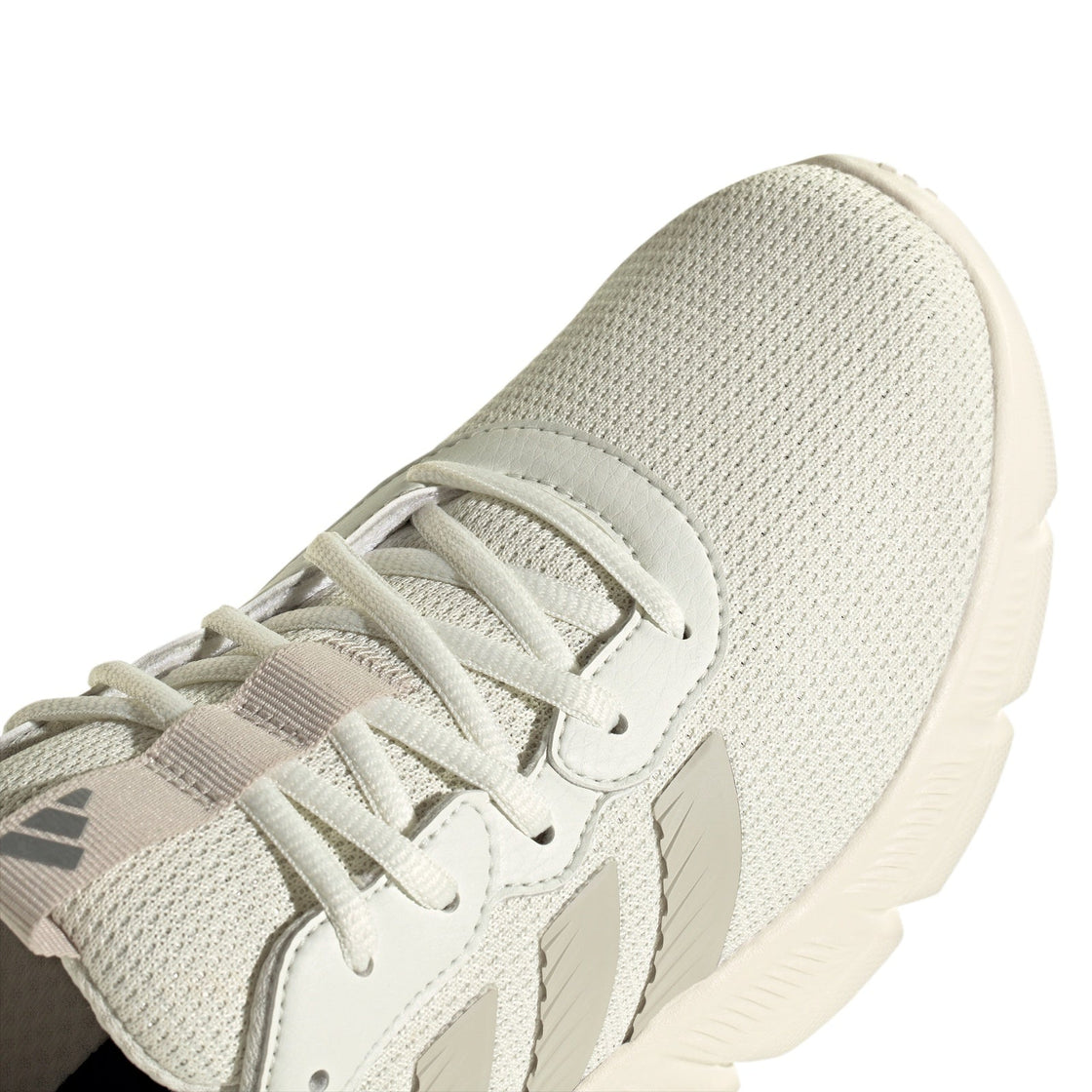 HQ4967_8_FOOTWEAR_Photography_Detail View 1_transparent