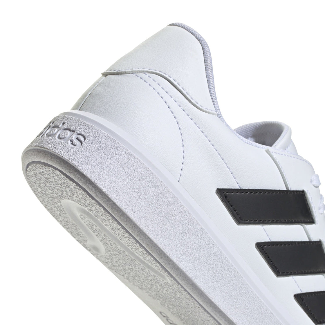 IF4033_9_FOOTWEAR_Photography_Detail View 2_transparent