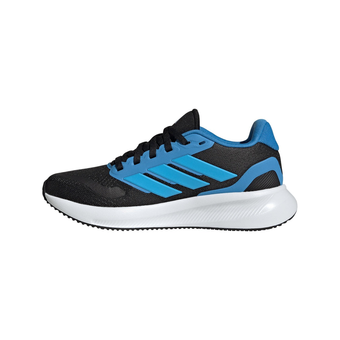 JP9391_5_FOOTWEAR_Photography_Side Medial Center View_transparent