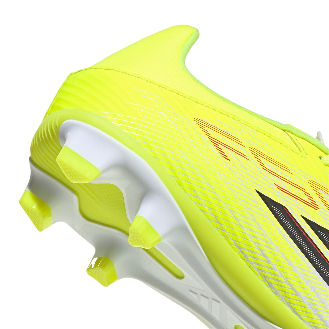 JR9053_7_FOOTWEAR_Photography_Detail View 1_transparent