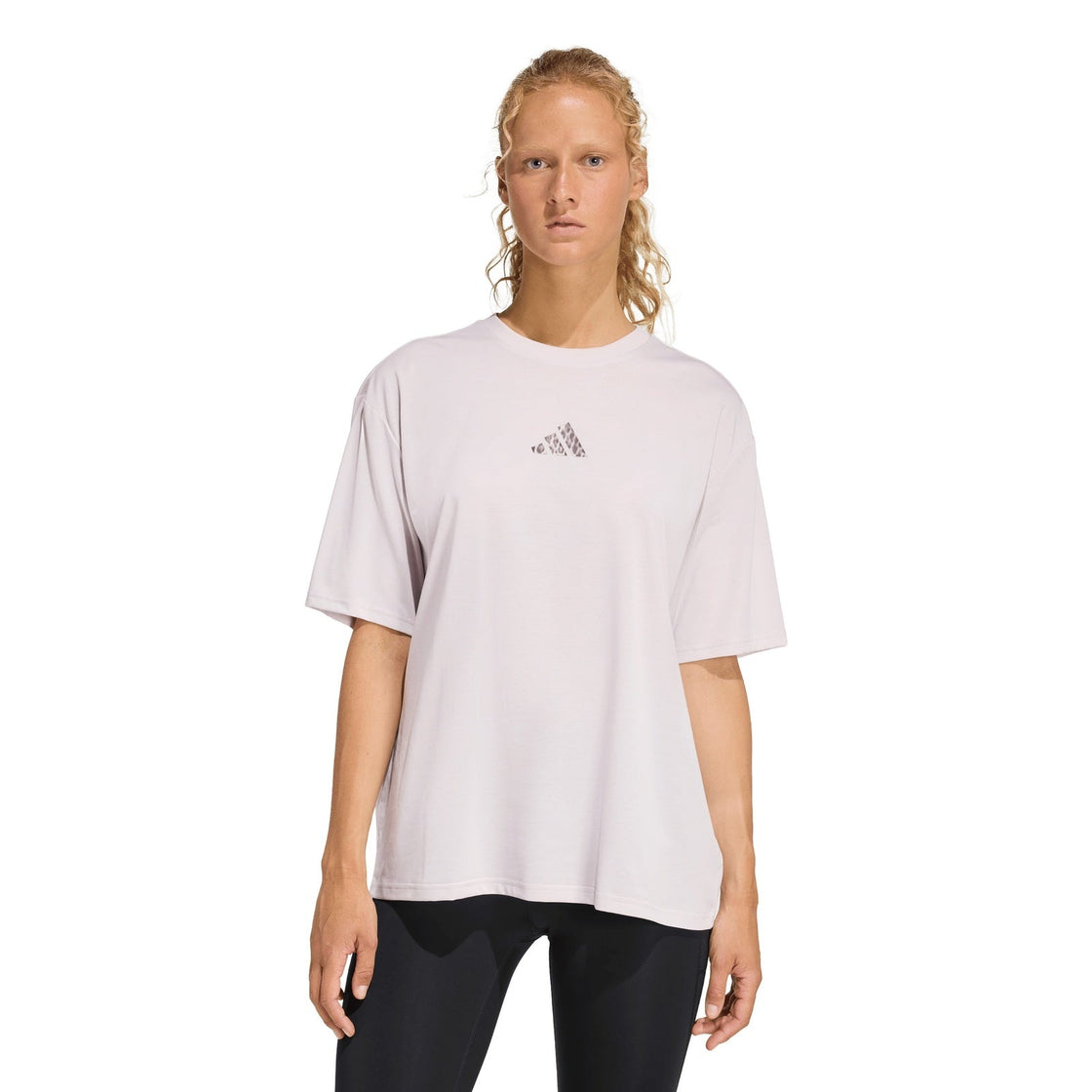 KB9419_2_APPAREL_On Model_Standard View_transparent(1)