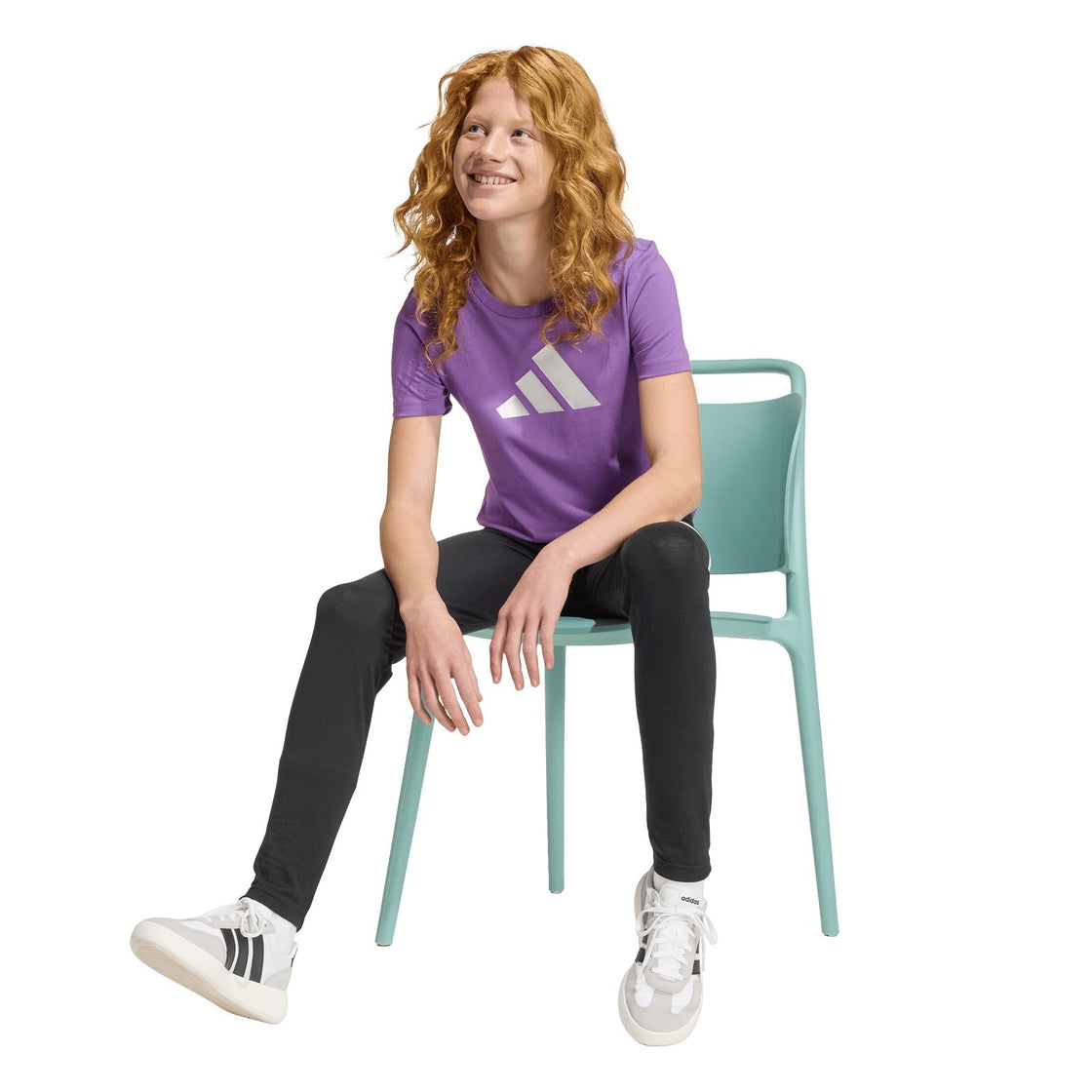 KE3898_4_APPAREL_On Model_Walking View_transparent