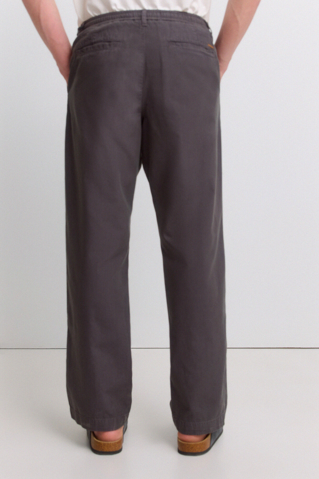 M STRAIGHT FIT TEXTURED WAIST CHINO