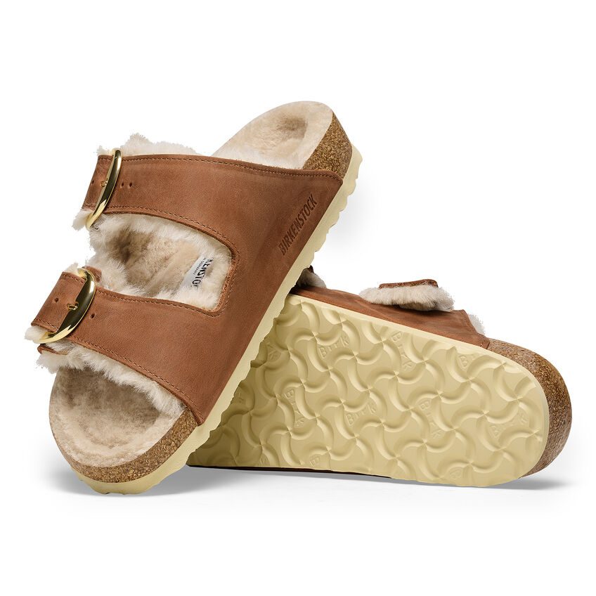 r1025432 n1025441
ARIZONA BIG BUCKLE SHEARLING
COGNAC
OILED LEATHER