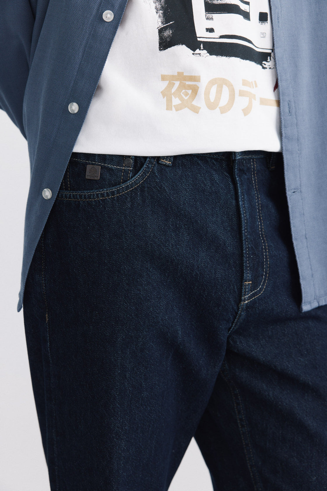 M STRAIGHT FIT JEANS