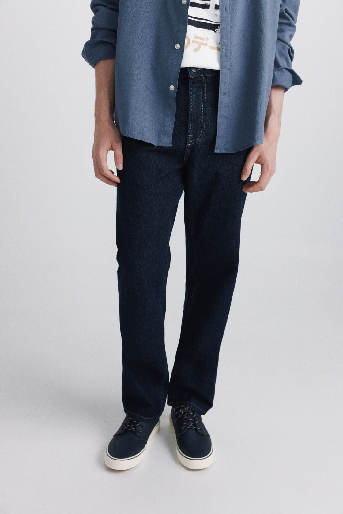M STRAIGHT FIT JEANS