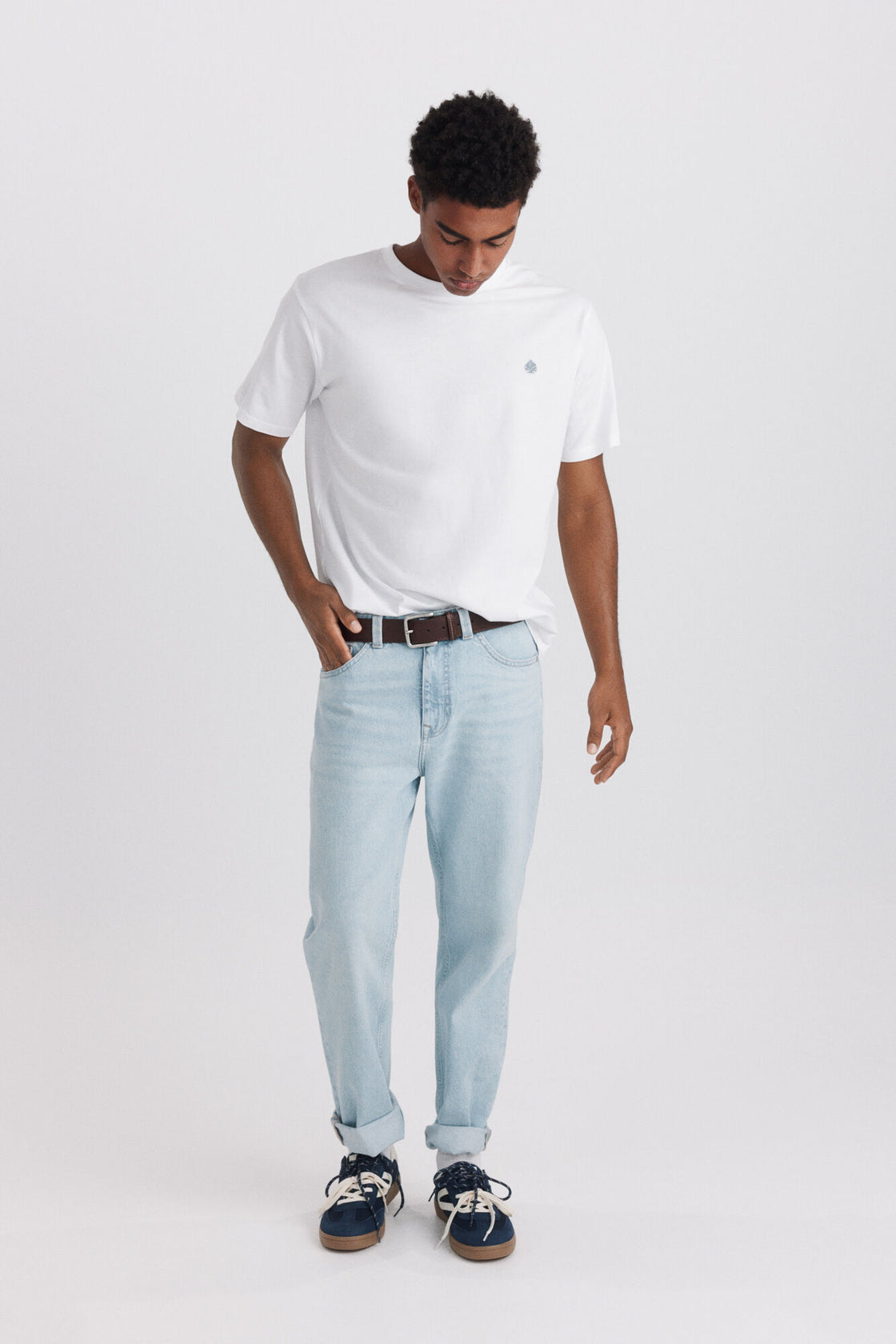 M STRAIGHT FIT JEANS