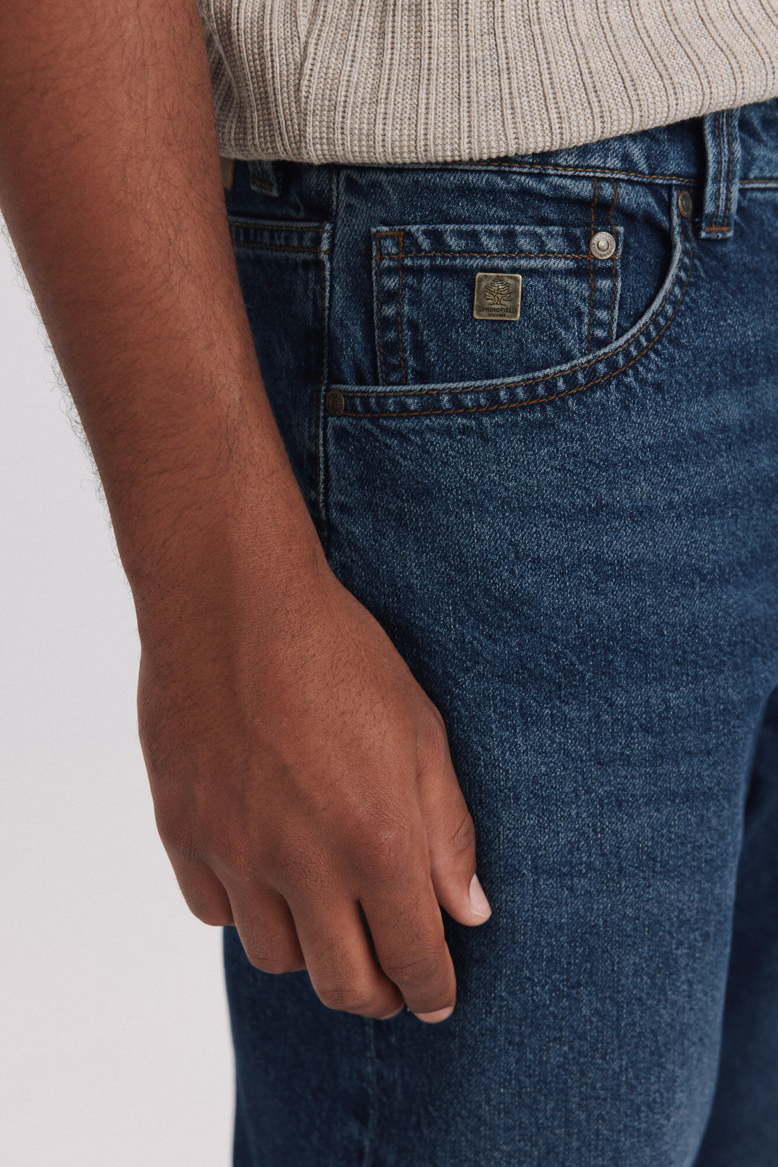 M STRAIGHT FIT JEANS