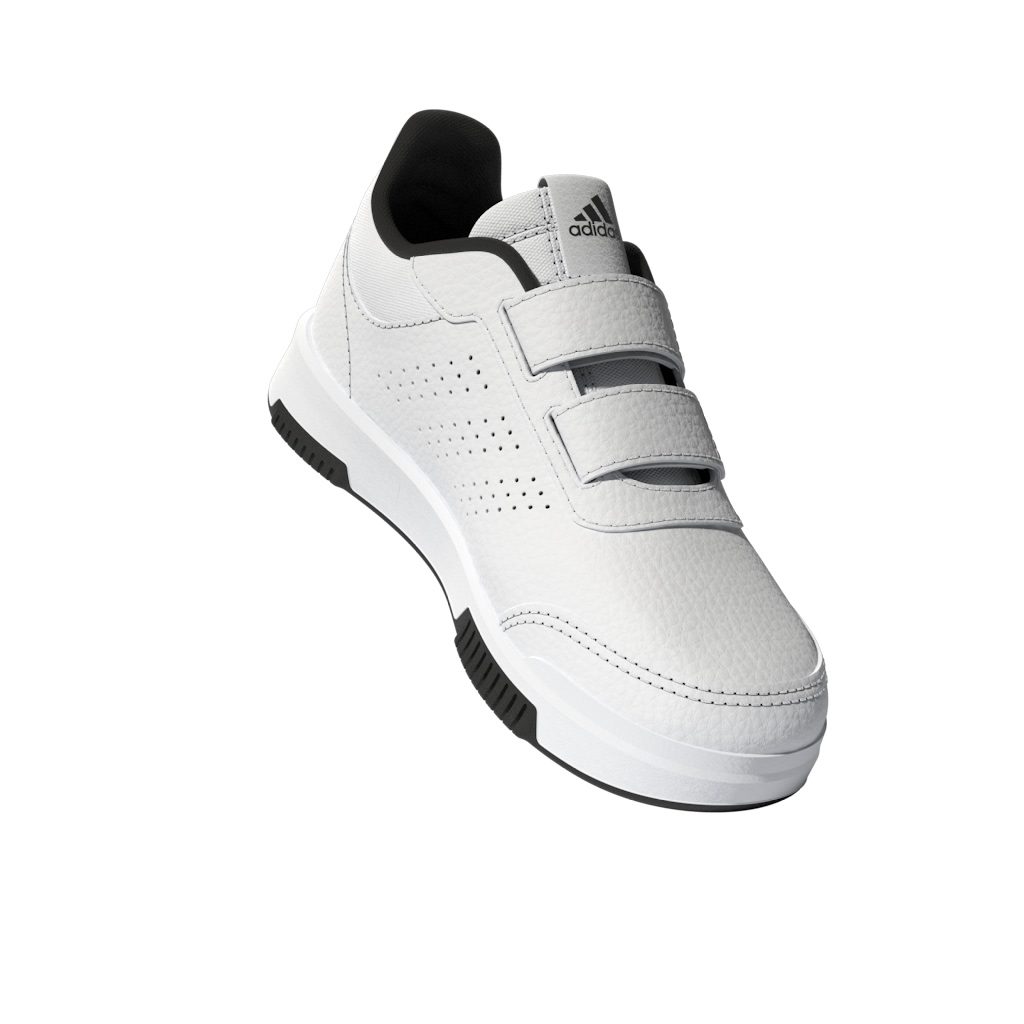 GW1981_13_FOOTWEAR_ZIP – Turntable_3d-4_white