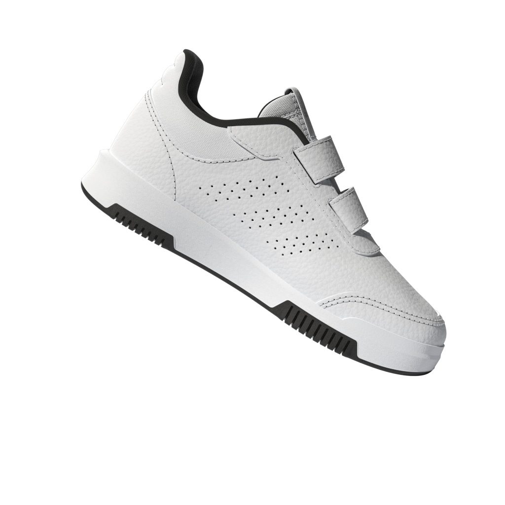 GW1981_13_FOOTWEAR_ZIP – Turntable_3d-5_white