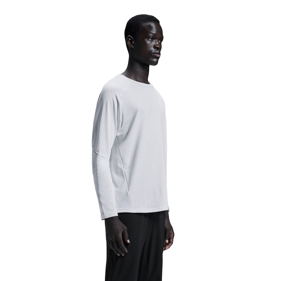 1MD30141200-focus_long-t-fw24-white_white-m-4×5-tr-g3