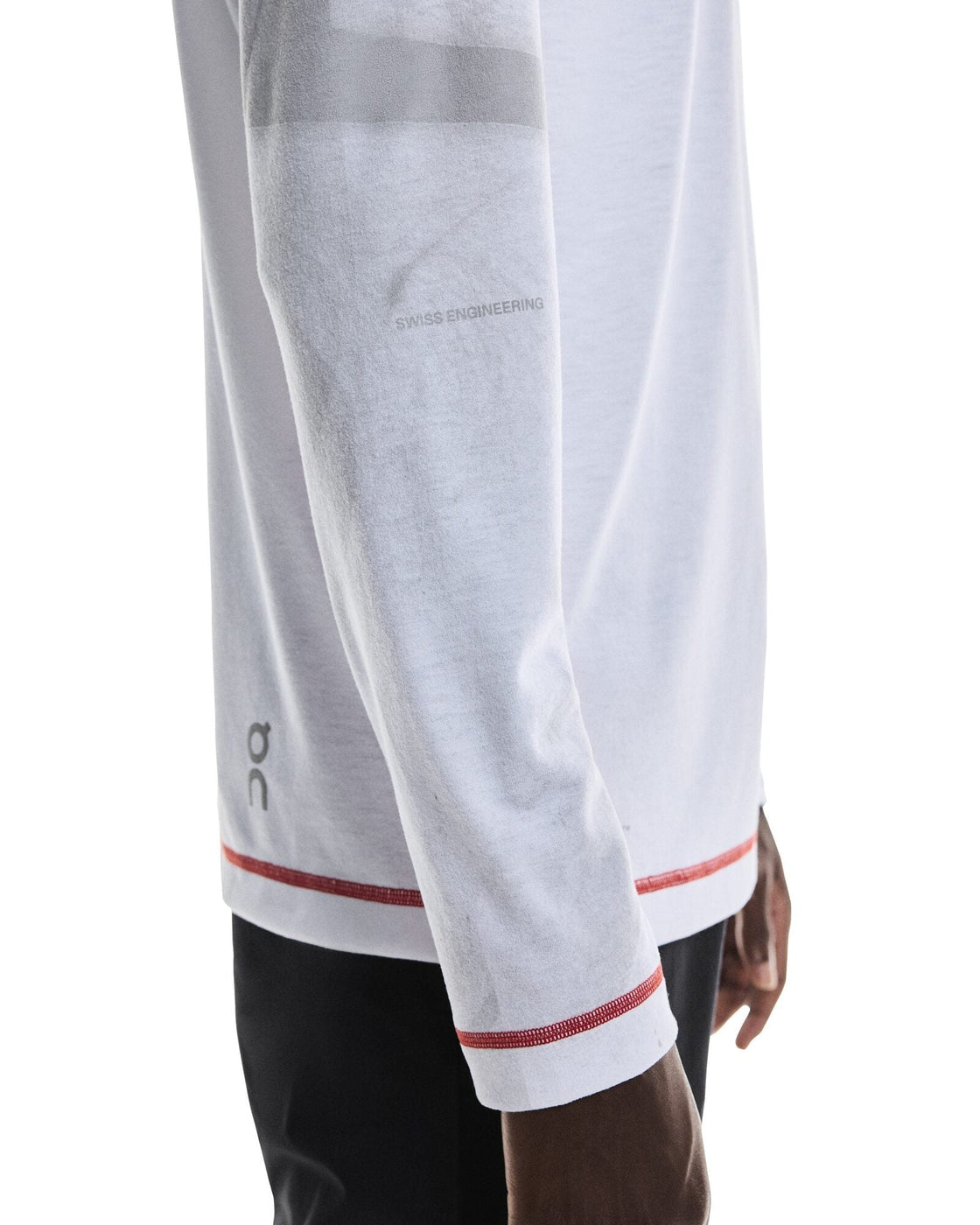 1ME30530069-active_long-t_graphic-fw24-white-m-4×5-tr-g5