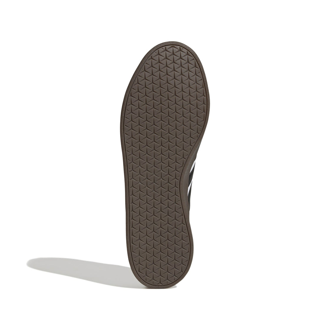 ID3711_4_FOOTWEAR_Photography_Bottom View_white