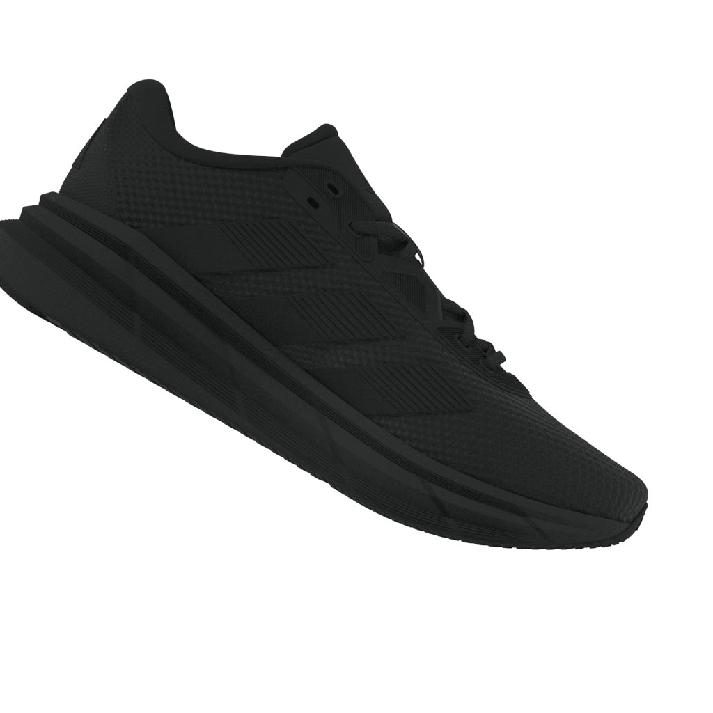 ID8757_13_FOOTWEAR_ZIP – Turntable_3d-5_white