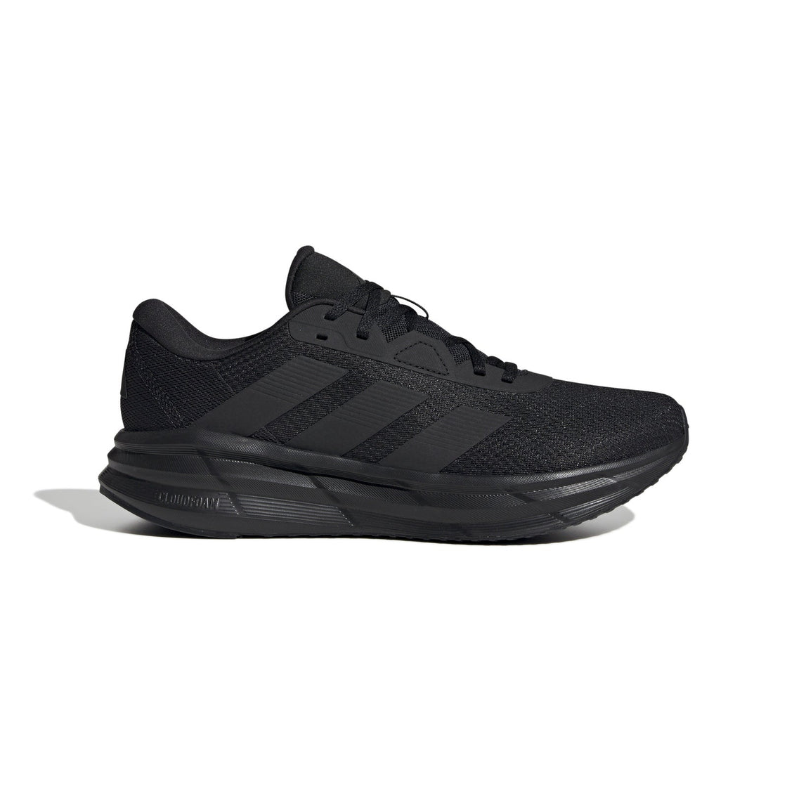 ID8757_1_FOOTWEAR_Photography_Side Lateral Center View_white