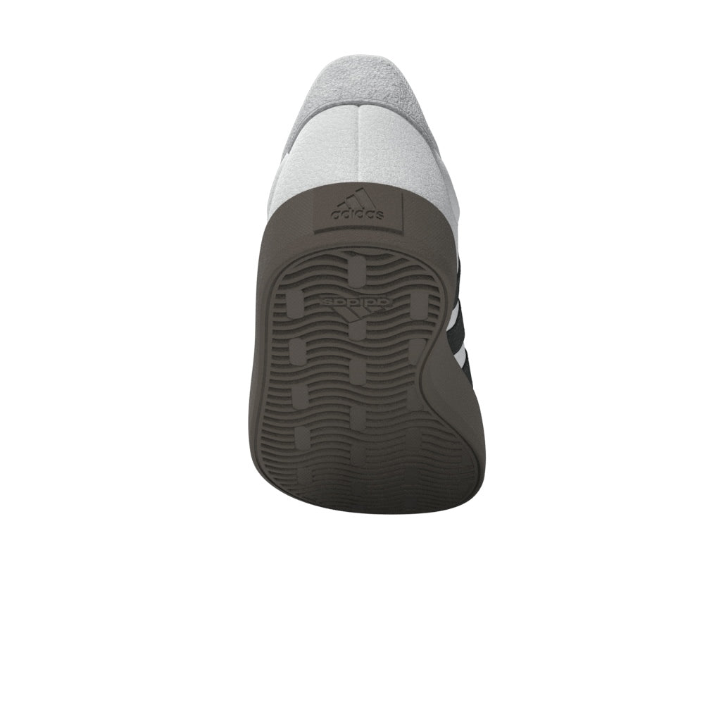 ID9062_13_FOOTWEAR_ZIP – Turntable_3d-7_white