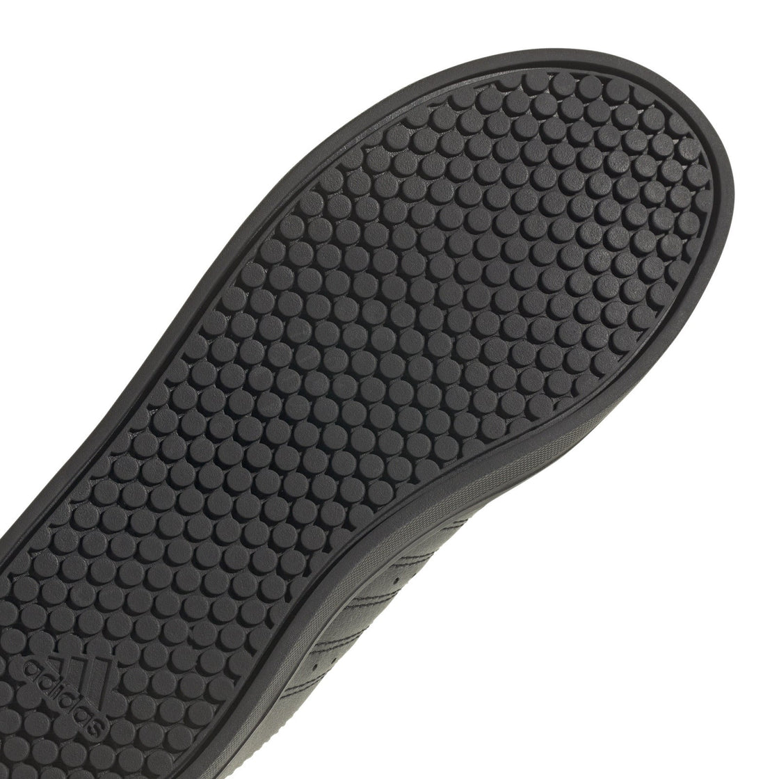 IE3467_8_FOOTWEAR_Photography_Detail View 1_white