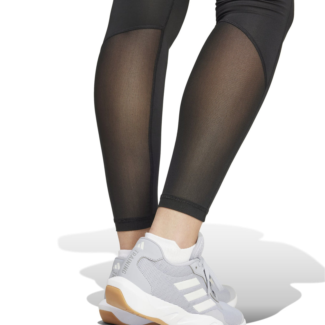 IT2282_6_APPAREL_On Model_Detail View 1_white