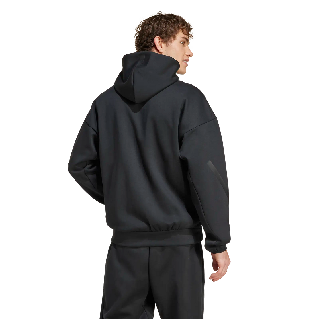 JE7538_5_APPAREL_On Model_Back View_transparent