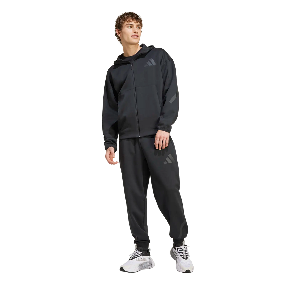 JE7538_7_APPAREL_On Model_Standard Outfit View_transparent