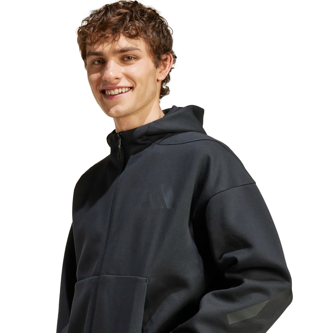 JE7538_9_APPAREL_On Model_Detail View 2_transparent