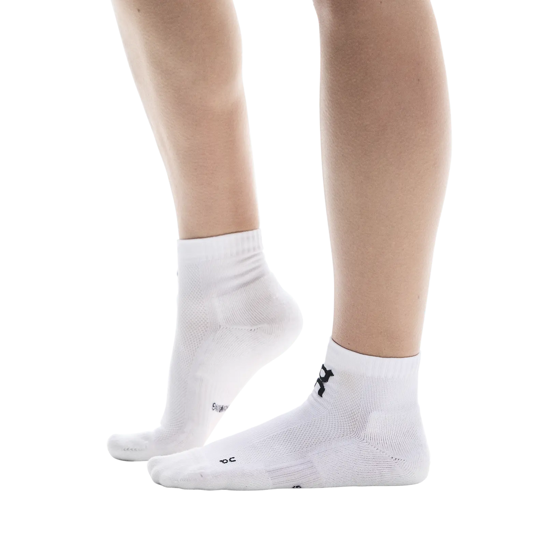 2UF10070069-core_run_sock_mid-ss25-white-u-1×1-tr-PLP