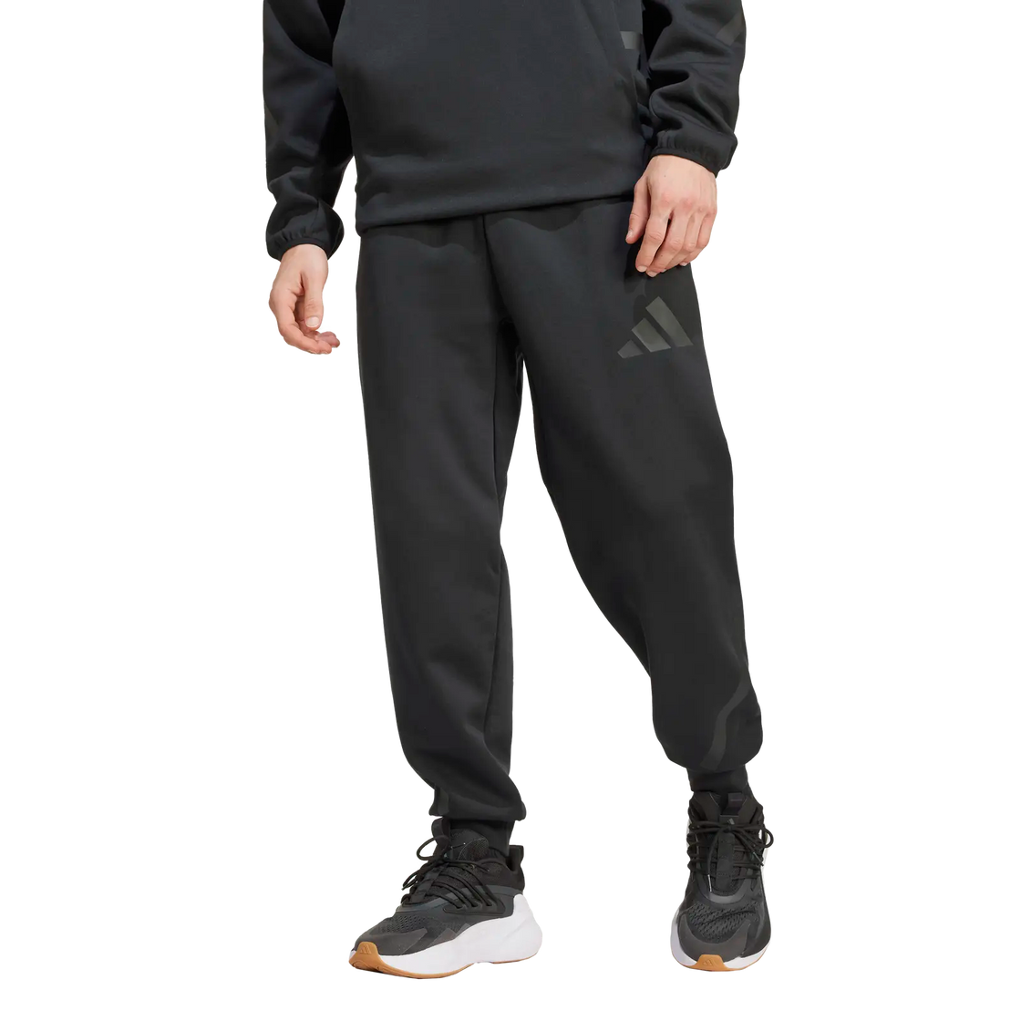 JD9599_3_APPAREL_On Model_Standard View_transparent