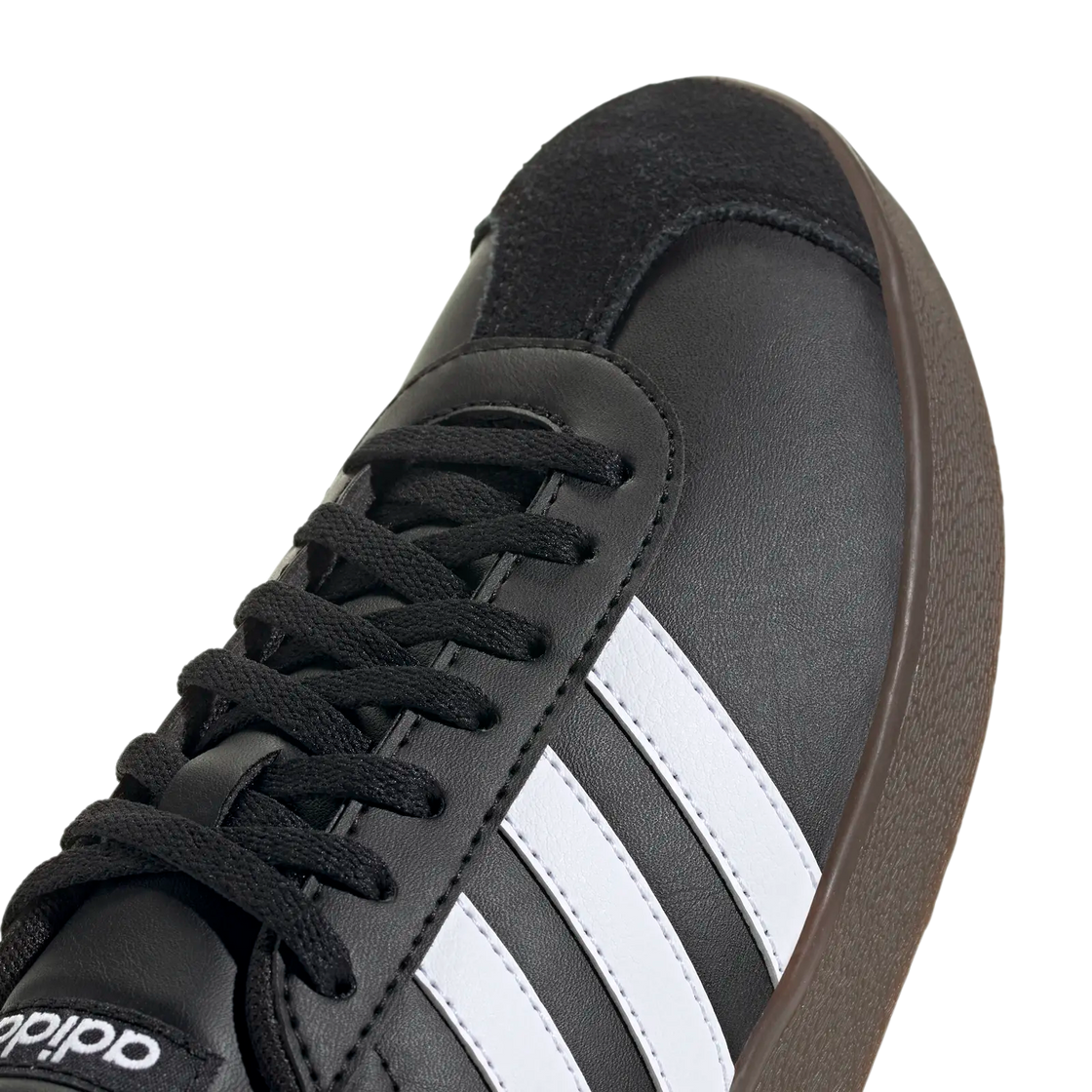 ID3715_8_FOOTWEAR_Photography_Detail View 1_transparent