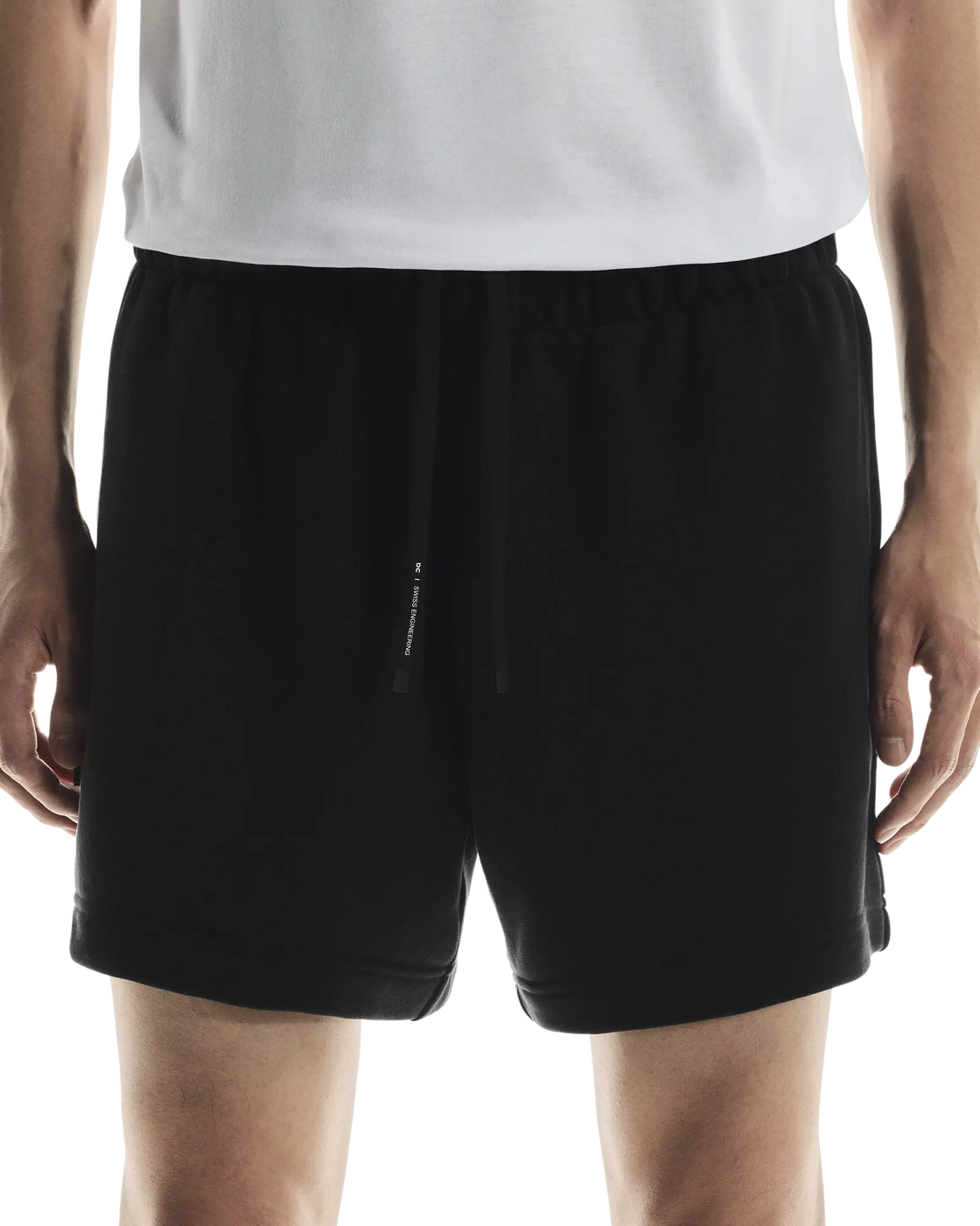 1MF10480553-club_shorts-ss25-black-m-4×5-tr-g4