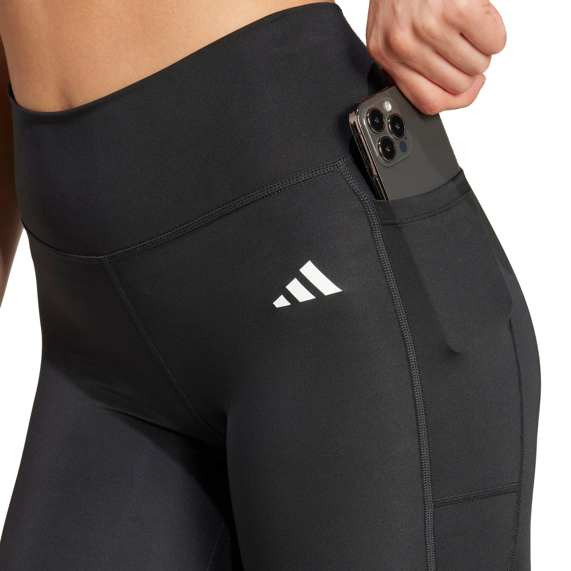 IT2280_6_APPAREL_On Model_Detail View 1_transparent